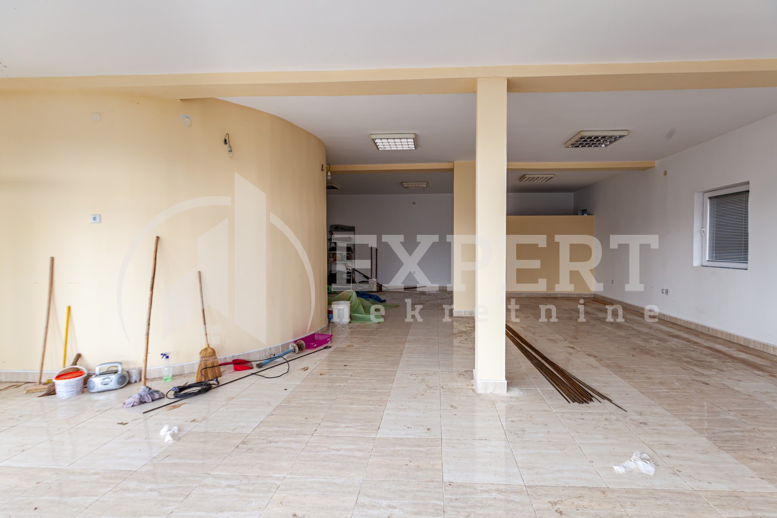 četvorosobna kuća, 200 m2, Malošište, Malošište ID: i-011628 20