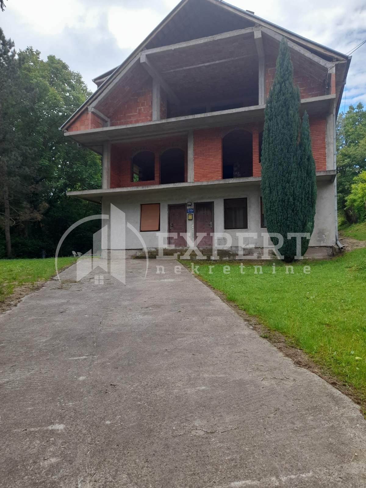 četvorosobna kuća, 990 m2, Palilula, Gabrovački put ID: p-011592 1