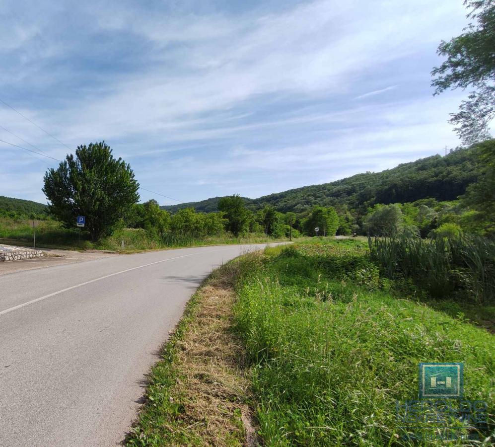 U ponudi velika parcela u turističkoj zoni Resave-Despotovac 4