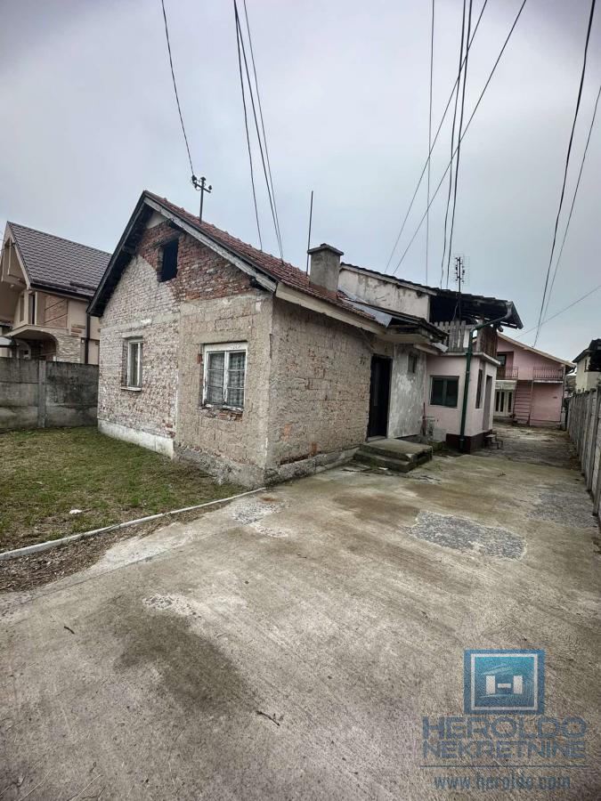 Na prodaju kuća u Ćupriji 8