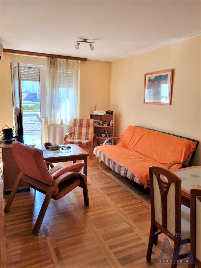 Stan,NOVI SAD,BULEVAR,kv: 49, € 350, ID: 9101655 1