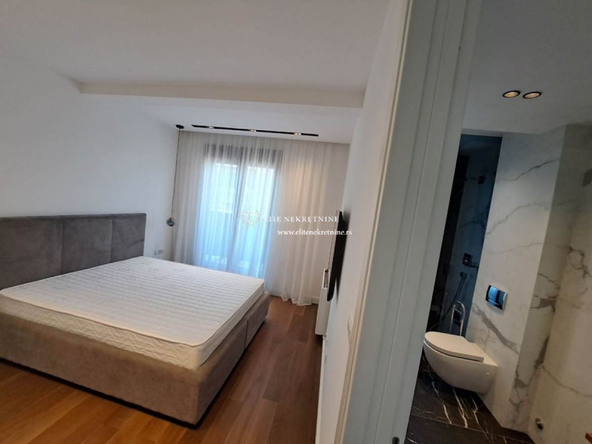 Luksuzan Penthouse sa pogledom Hram  Vracar 3