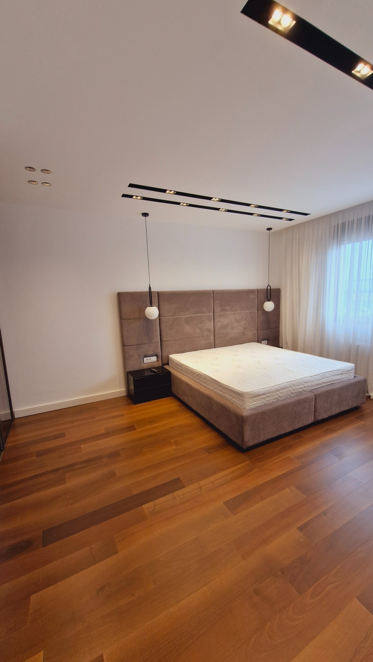 Cetvorosoban lux stan  2 garazna mesta  cena sa svim troskovima 3