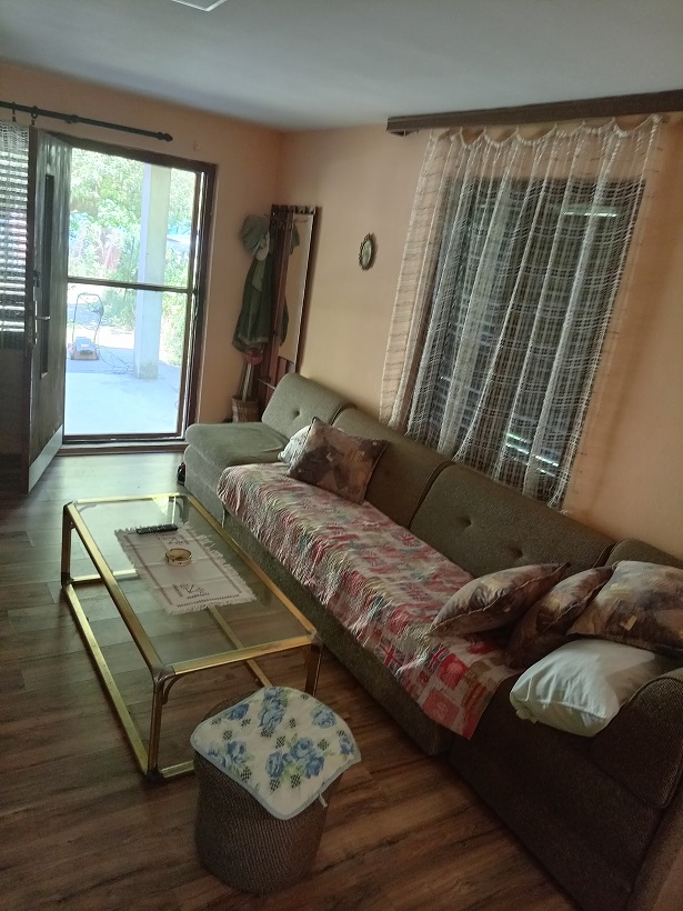 Izdaje se vikendica na Srebrnom jezeru 2