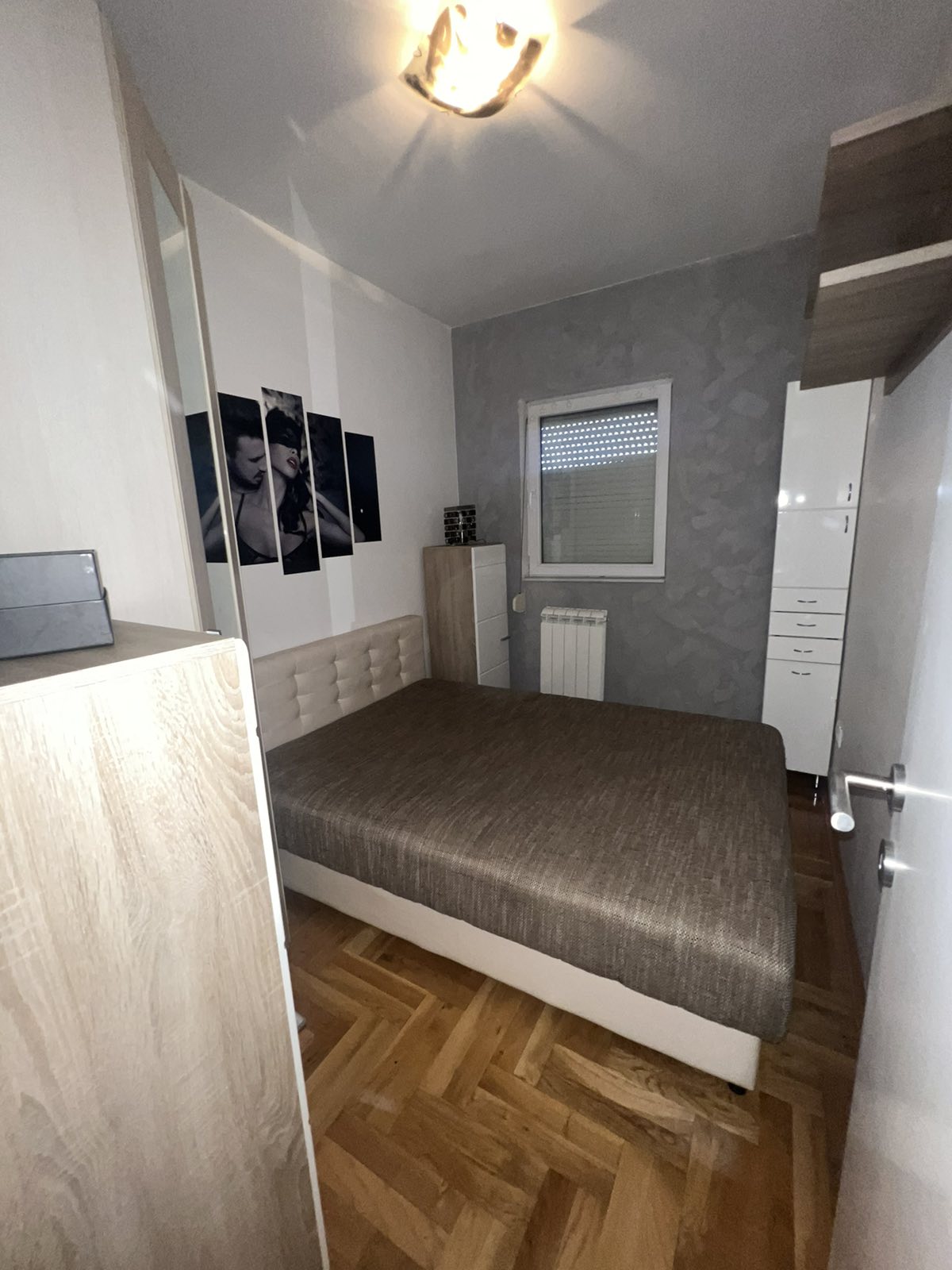 Izdajem stan Zemun Altina 3