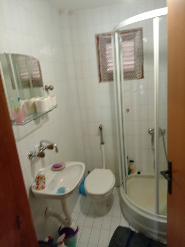 Izdaje se vikendica na Srebrnom jezeru 5