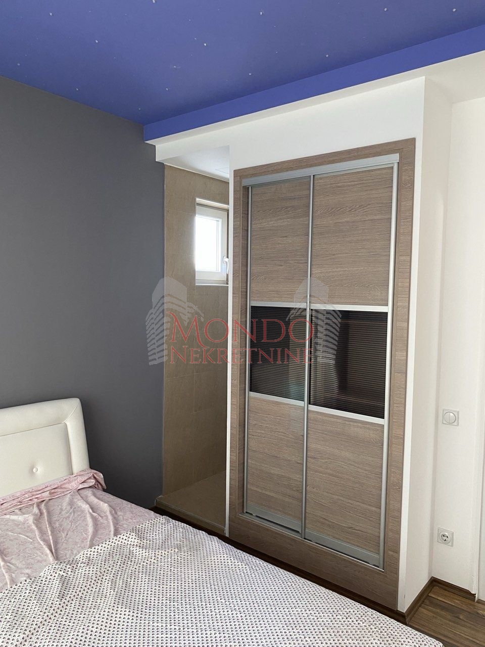 Izaje se hala sa kancelarijama na glavnom putu Leskovac-Vlasotince 16