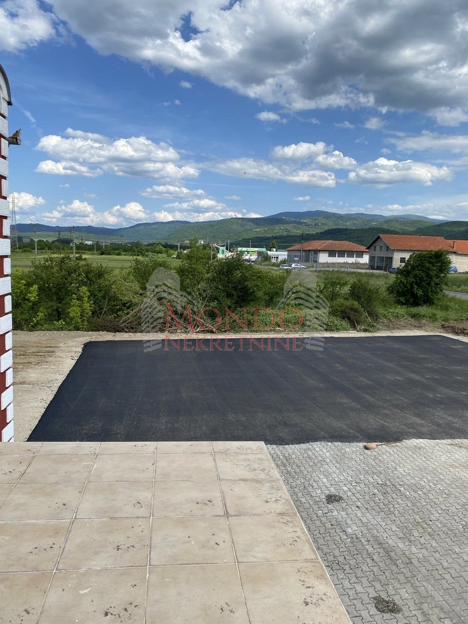 Izaje se hala sa kancelarijama na glavnom putu Leskovac-Vlasotince 6