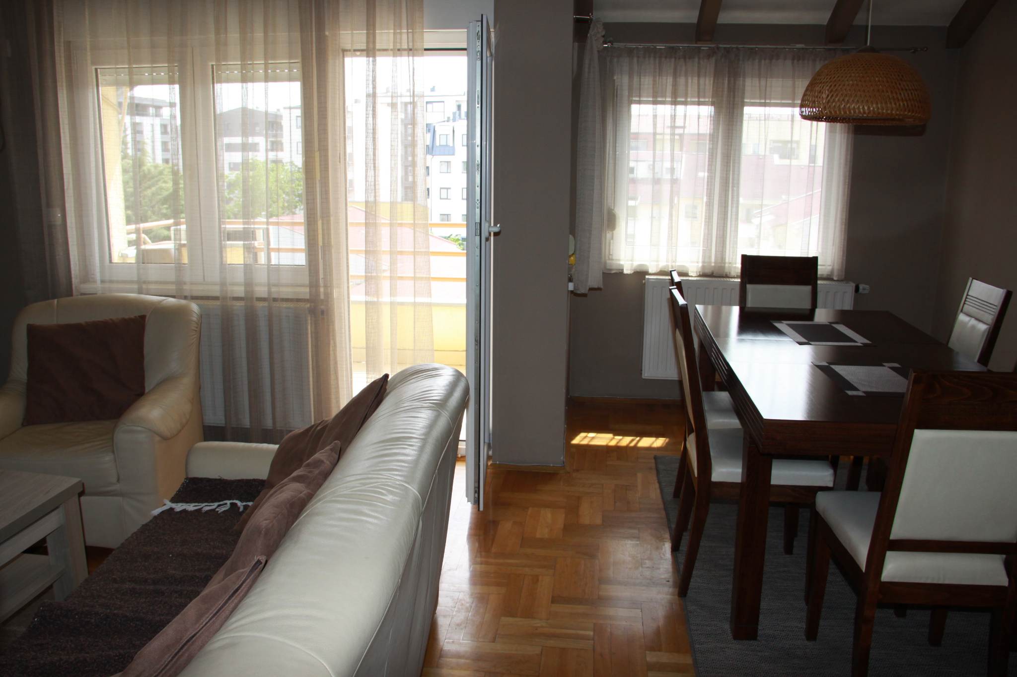 Izdajem stan u centru Pančeva 5