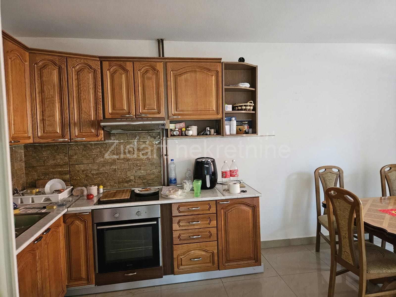 Batajnica, prodaja porodične kuće  7