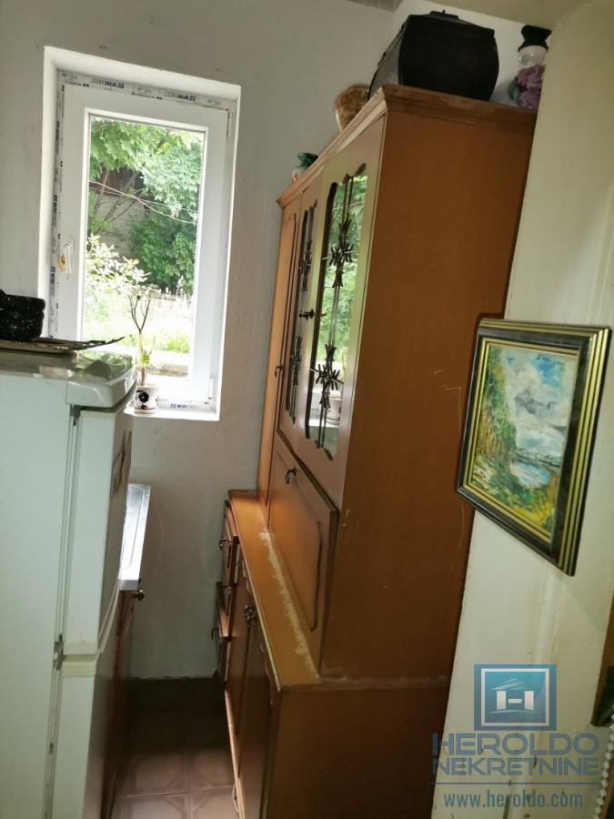 Stan u strogom centru Resavice 10