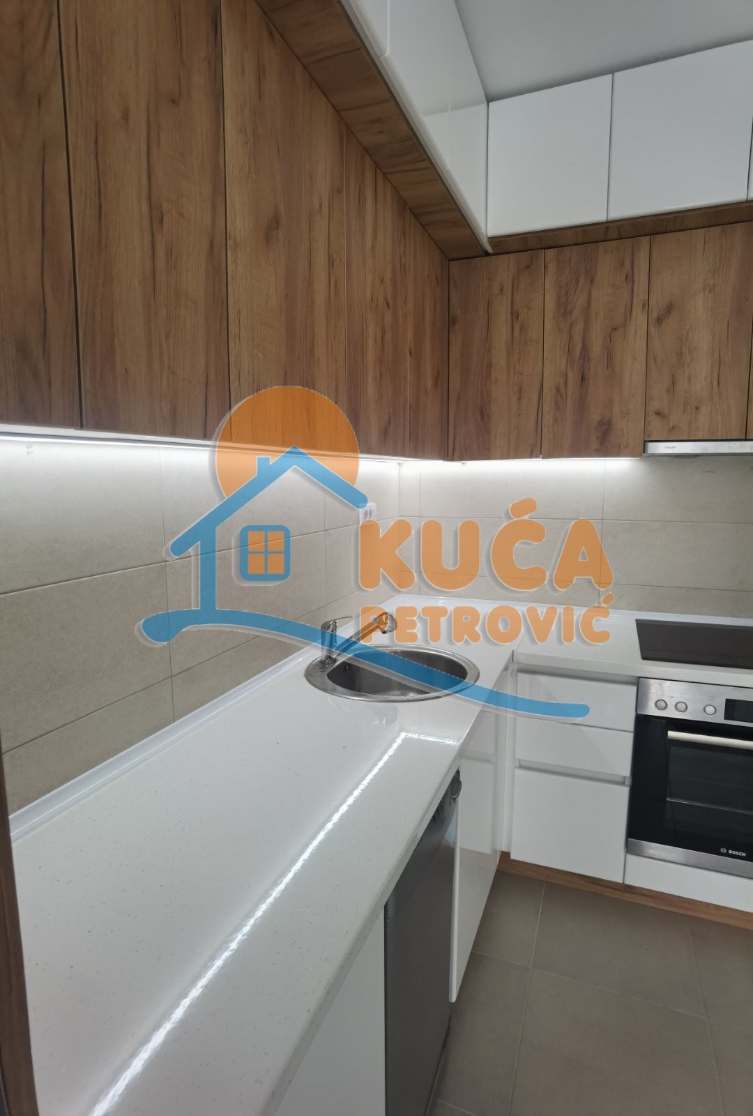 Trosoban stan, 60 m2, Dom zdravlja, Jovana Skerlića ID: i-011769 10