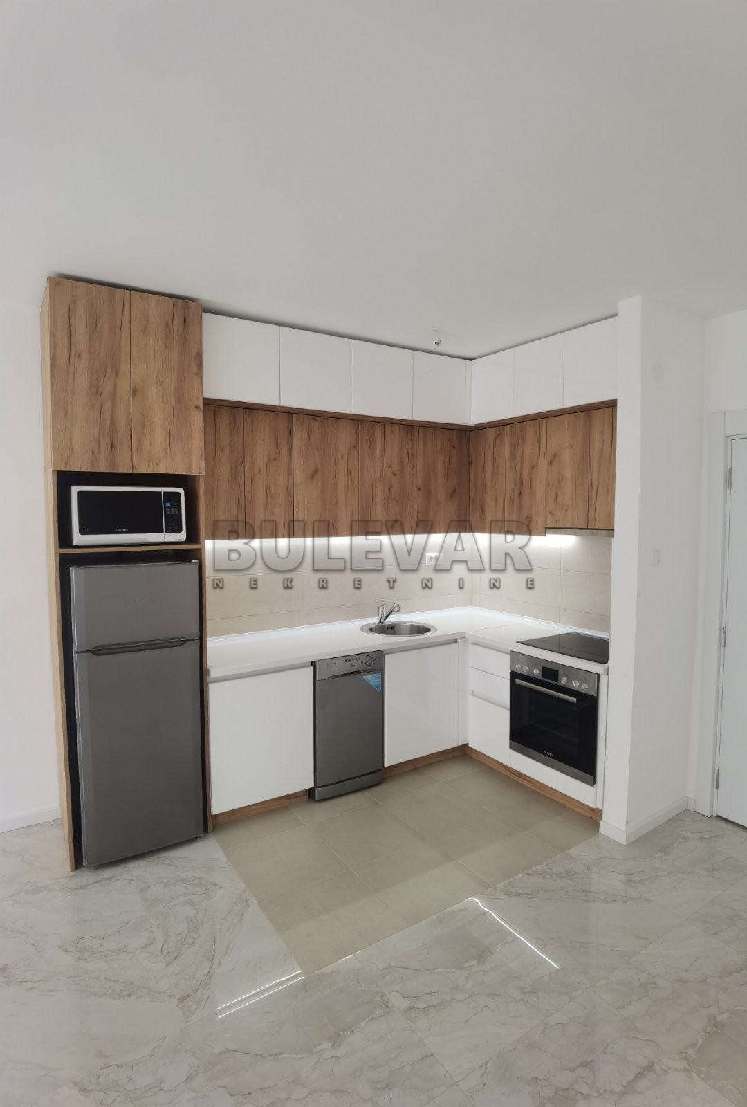 Trosoban stan, 60 m2, Dom zdravlja, Jovana Skerlića ID: i-011769 11