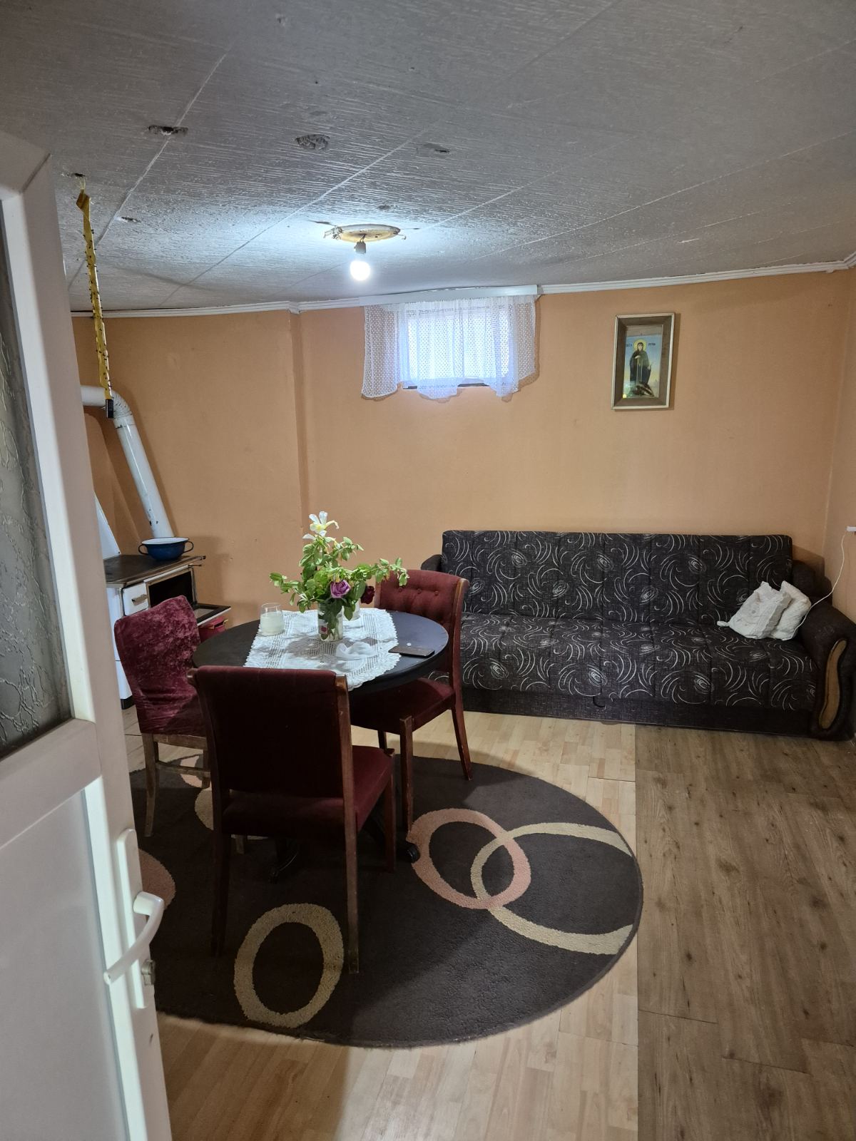 Prodajem kucu u Krcedinu 4