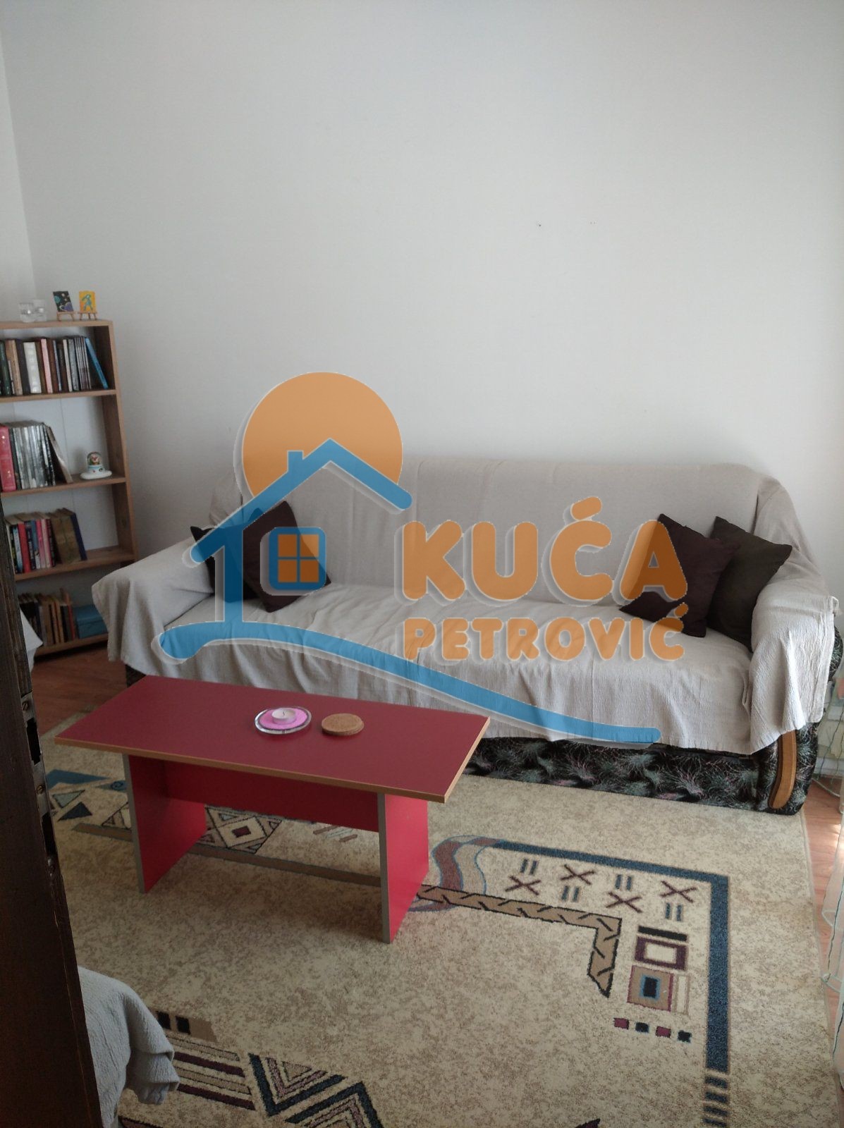 Trosoban stan, 58 m2, Filozofski fakultet, Ćirila i Metodija ID: i-09985 2