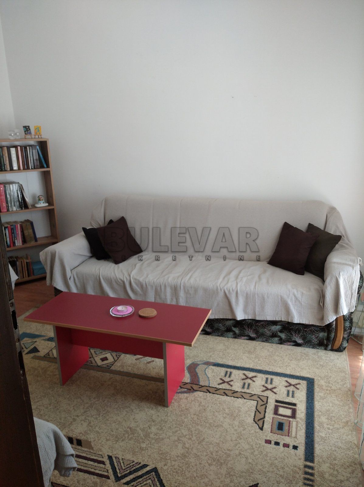 Trosoban stan, 58 m2, Filozofski fakultet, Ćirila i Metodija ID: i-09985 2