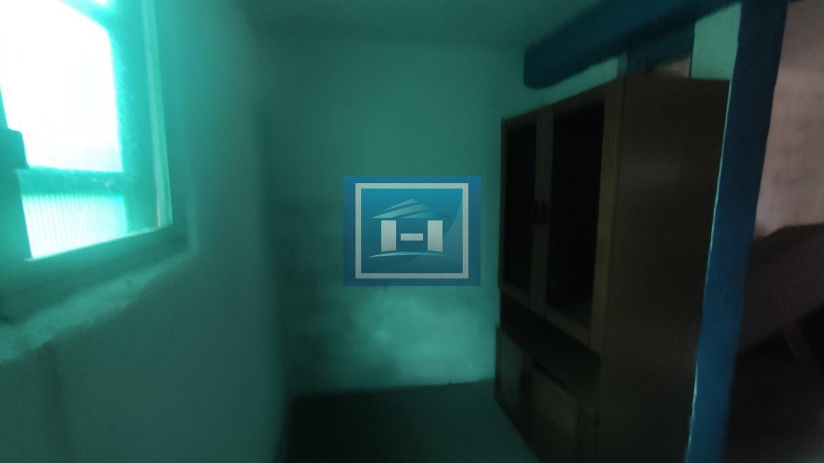 Vikendica na Liparu na 7,38 ari placa do glavnog puta 5