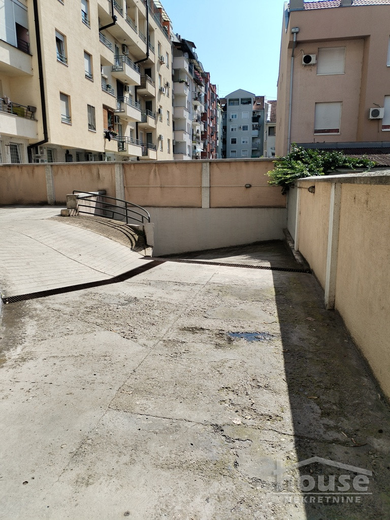 Stanovi,NOVI SAD,SAJAM 16m2,120€ , ID: 9116534 8