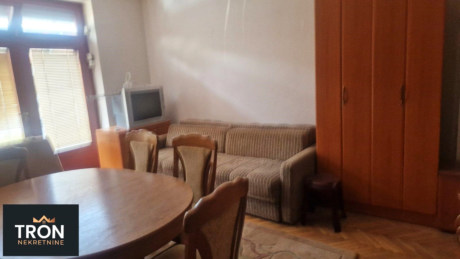 Stan na 200m od kružnog toka 39m2 2