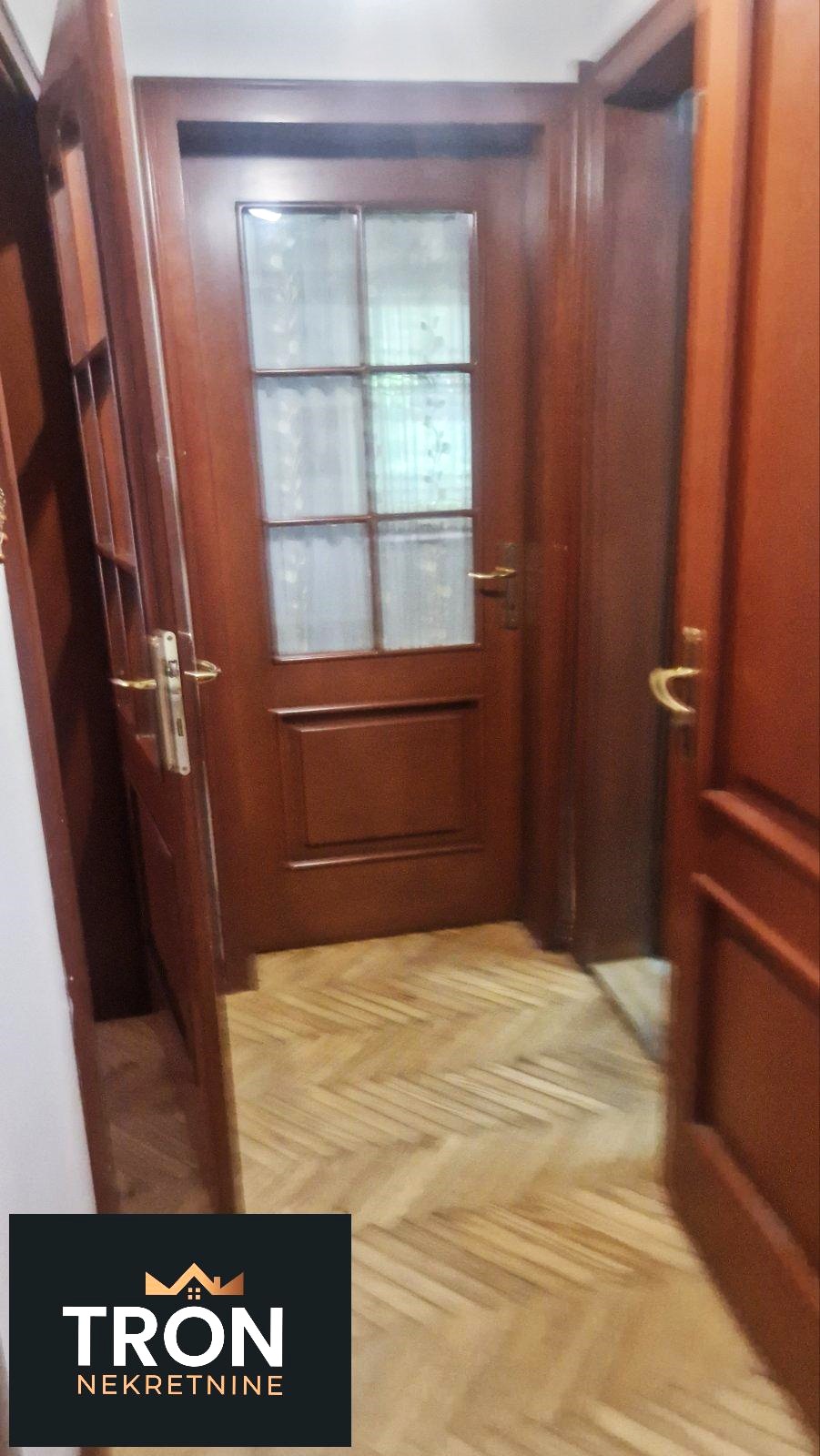 Stan na 200m od kružnog toka 39m2 4