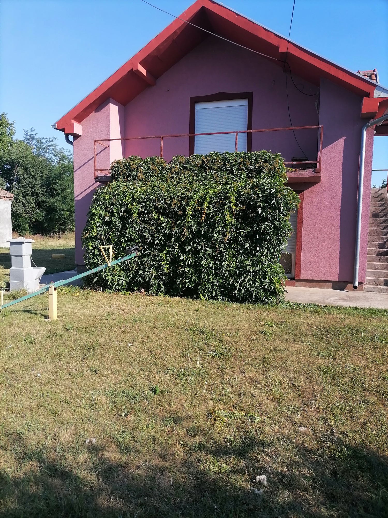 Kuca na prodaju Lozovik 1
