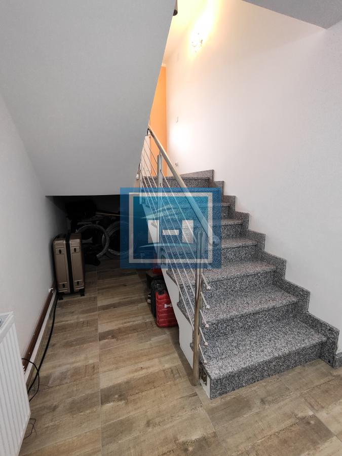 Legalizovana moderno opremljena kuća u Donjem Štiplju 23