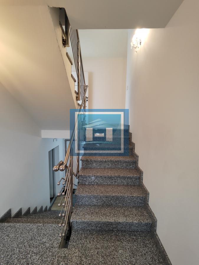 Legalizovana moderno opremljena kuća u Donjem Štiplju 25