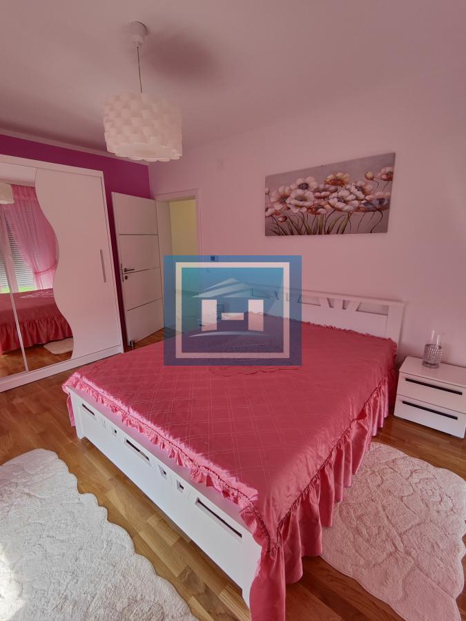 Legalizovana moderno opremljena kuća u Donjem Štiplju 31