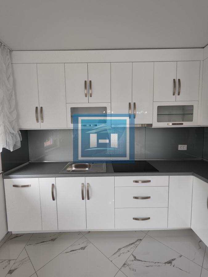 Legalizovana moderno opremljena kuća u Donjem Štiplju 40