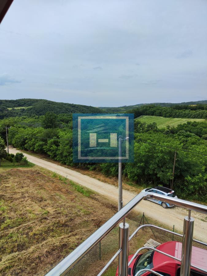 Legalizovana moderno opremljena kuća u Donjem Štiplju 57