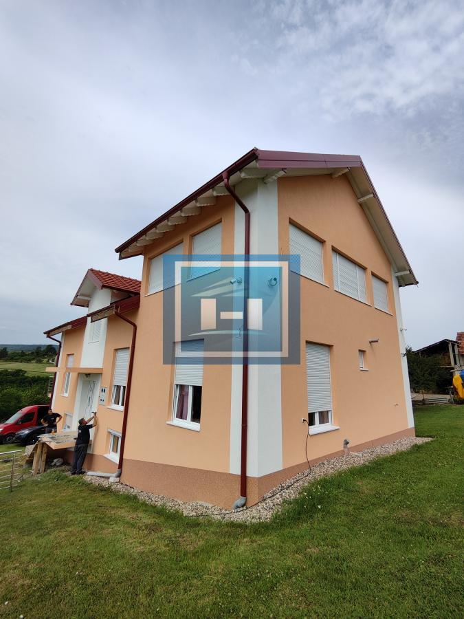 Legalizovana moderno opremljena kuća u Donjem Štiplju 62