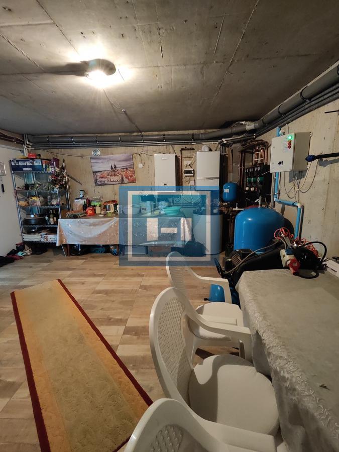 Legalizovana moderno opremljena kuća u Donjem Štiplju 10