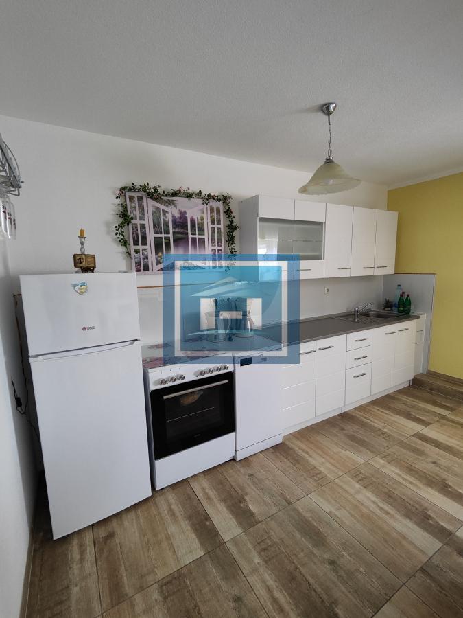 Legalizovana moderno opremljena kuća u Donjem Štiplju 12