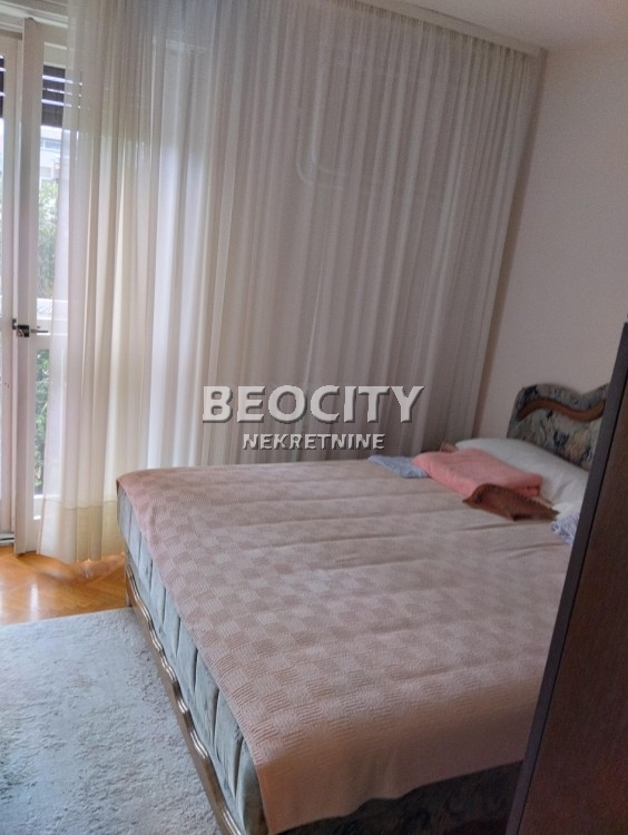 Trosoban stan, 71 m2, Kej ID: 110861 9