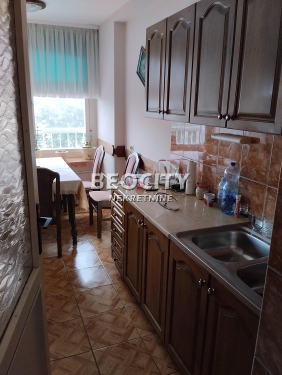 Trosoban stan, 71 m2, Kej ID: 110861 2