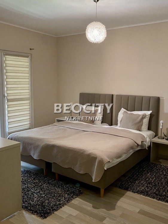 Lokal, 2620 m2, Narodni Park ID: 110930 16