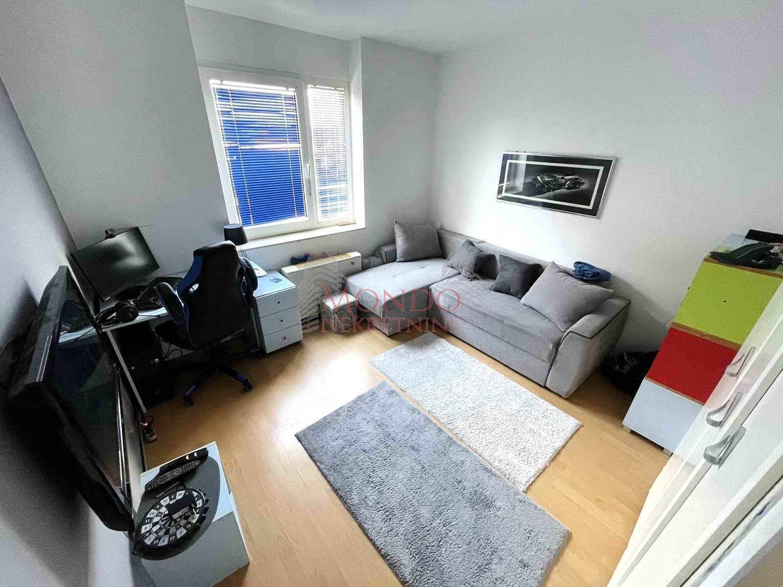 Četvorosoban stan u magodnu, renoviran, cg, Niš 18