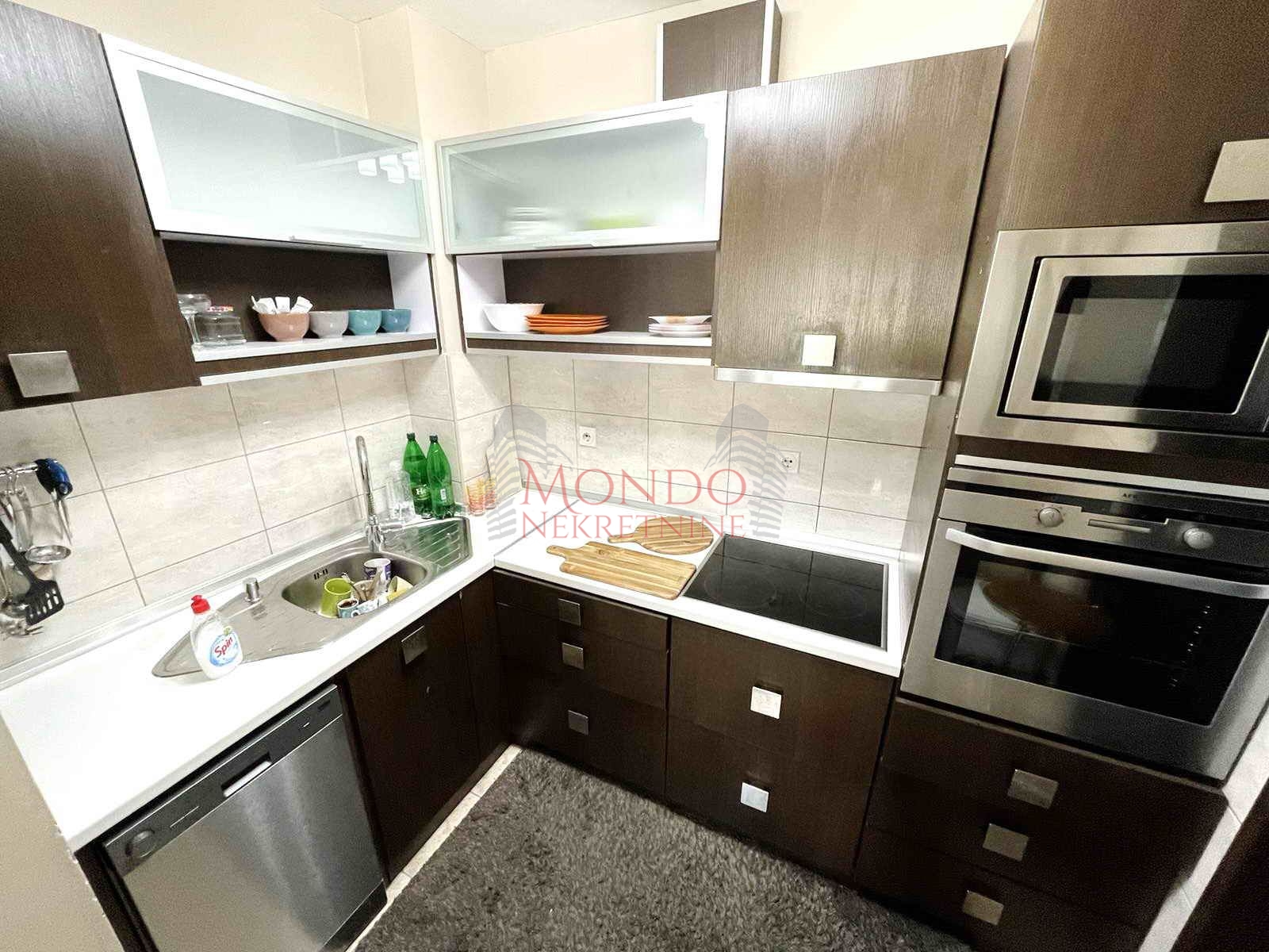 Četvorosoban stan u magodnu, renoviran, cg, Niš 7