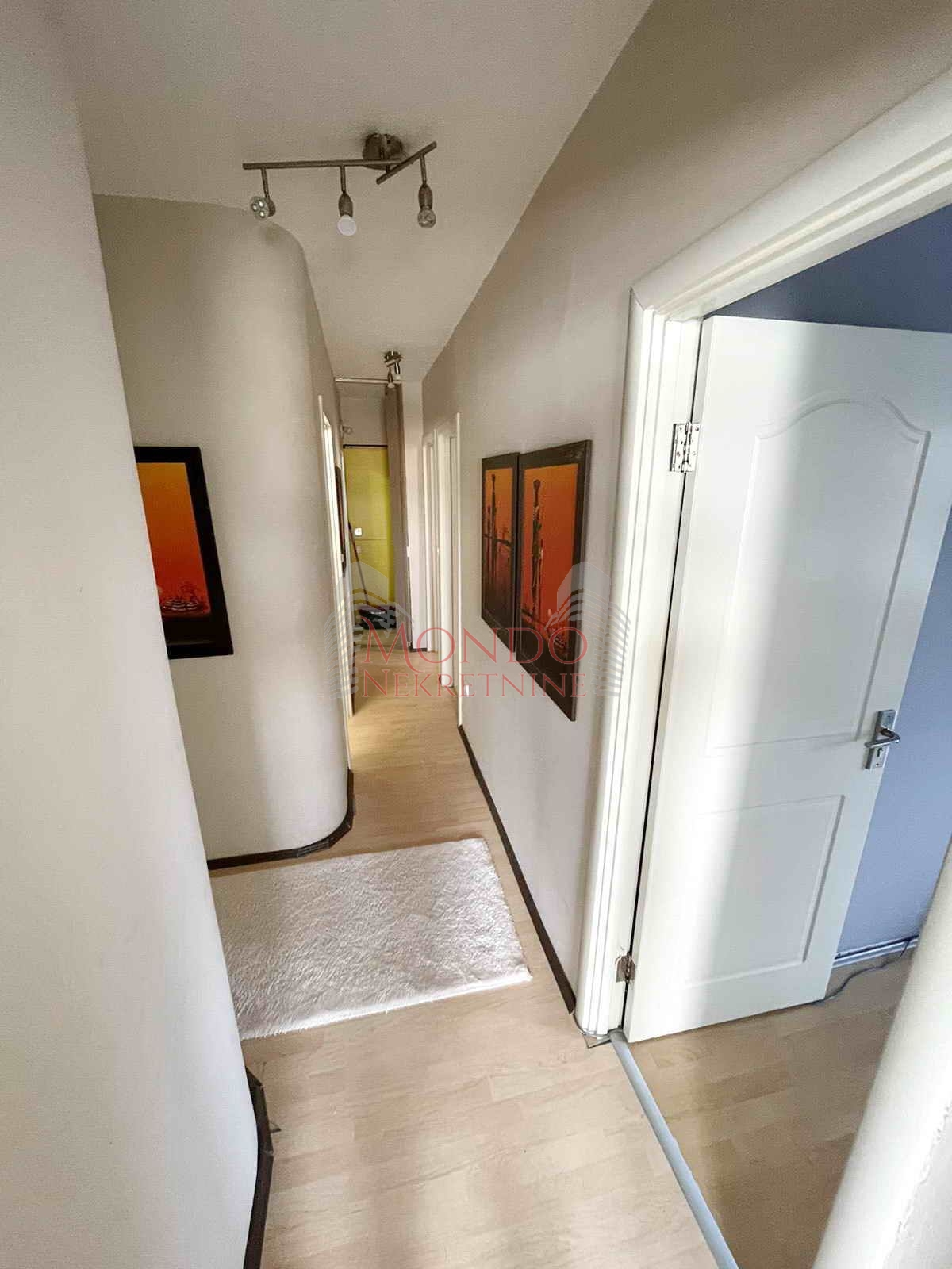 Četvorosoban stan u magodnu, renoviran, cg, Niš 19