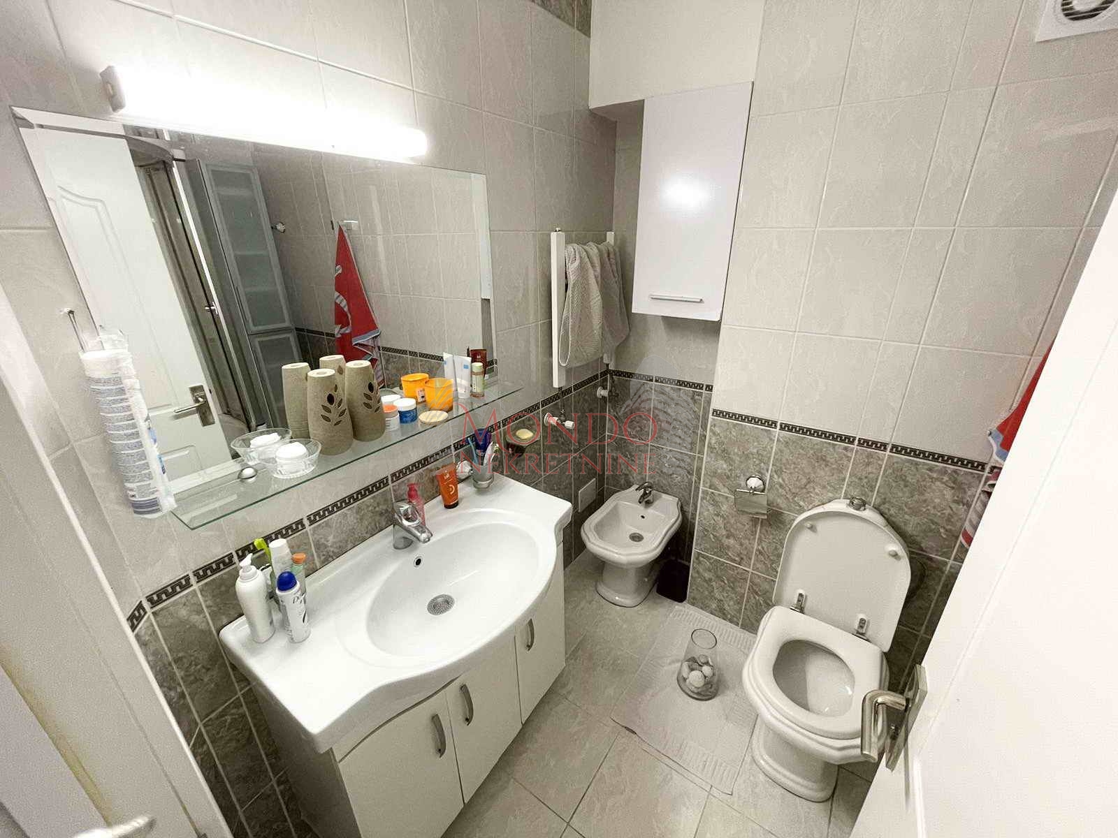 Četvorosoban stan u magodnu, renoviran, cg, Niš 10