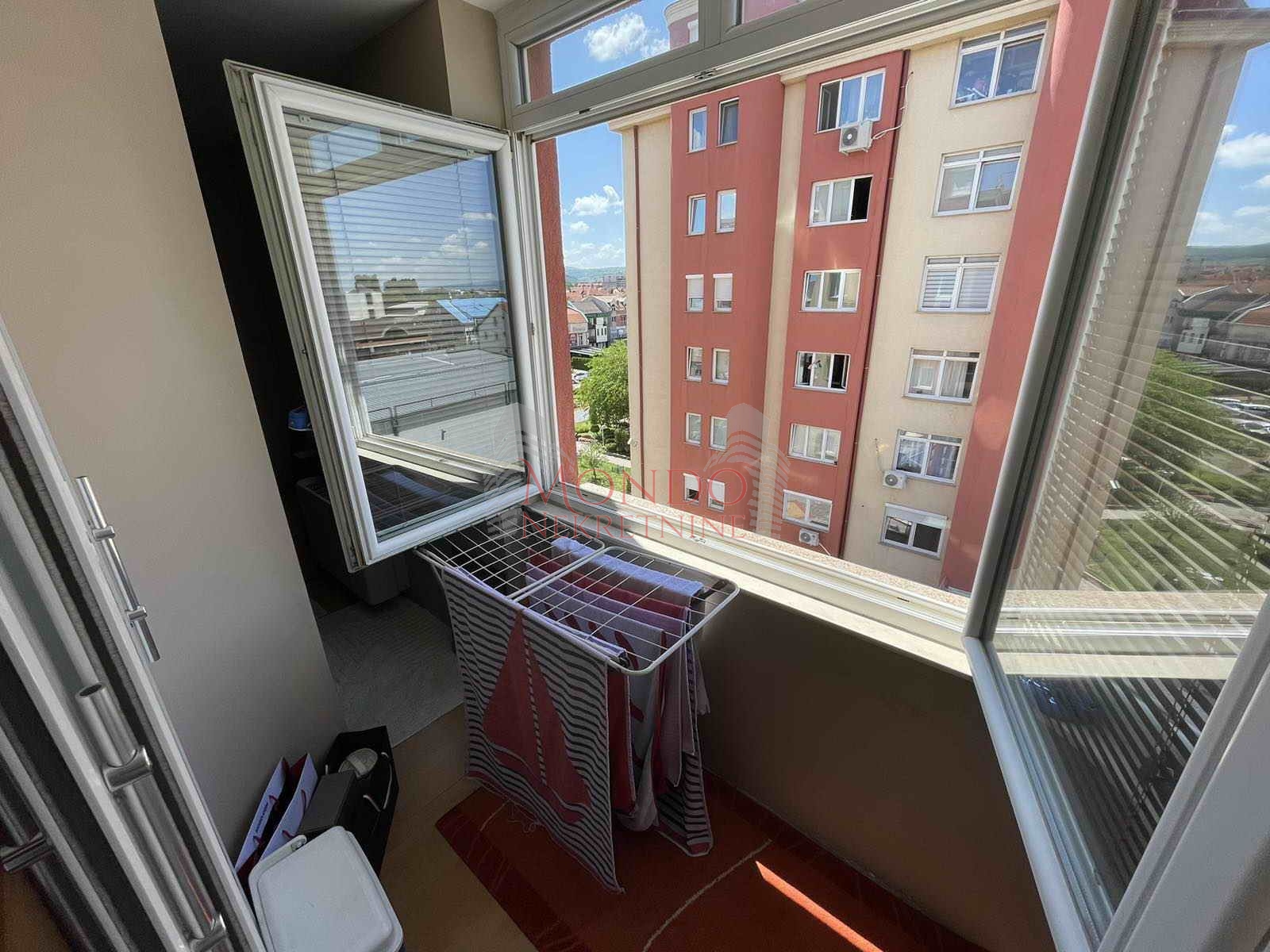 Četvorosoban stan u magodnu, renoviran, cg, Niš 17