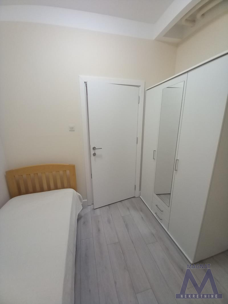 Stan,NOVI SAD,CENTAR,kv: 35, € 280, ID: 9101744 5