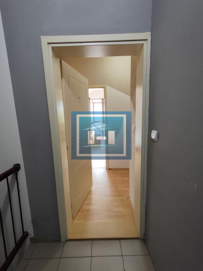 Komforan jednoiposoban stan u mirnom delu grada 14