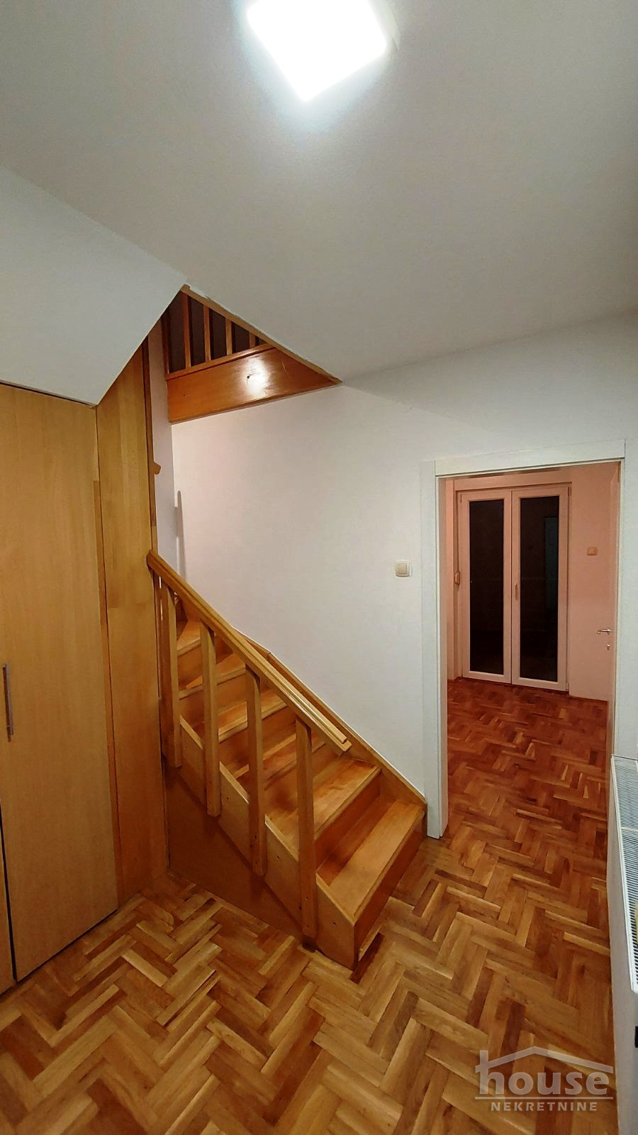 Stan,NOVI SAD,SOCIJALNO 108m2,256470€ , ID: 1056886 9