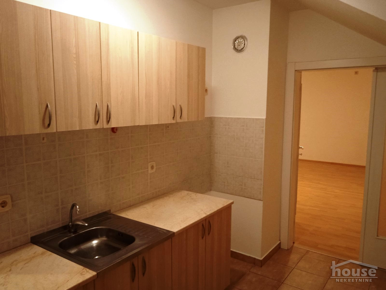 Stan,NOVI SAD,SOCIJALNO 108m2,256470€ , ID: 1056886 14