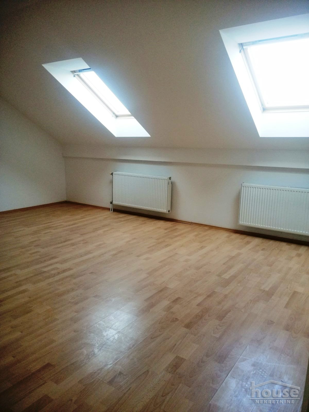 Stan,NOVI SAD,SOCIJALNO 108m2,256470€ , ID: 1056886 4