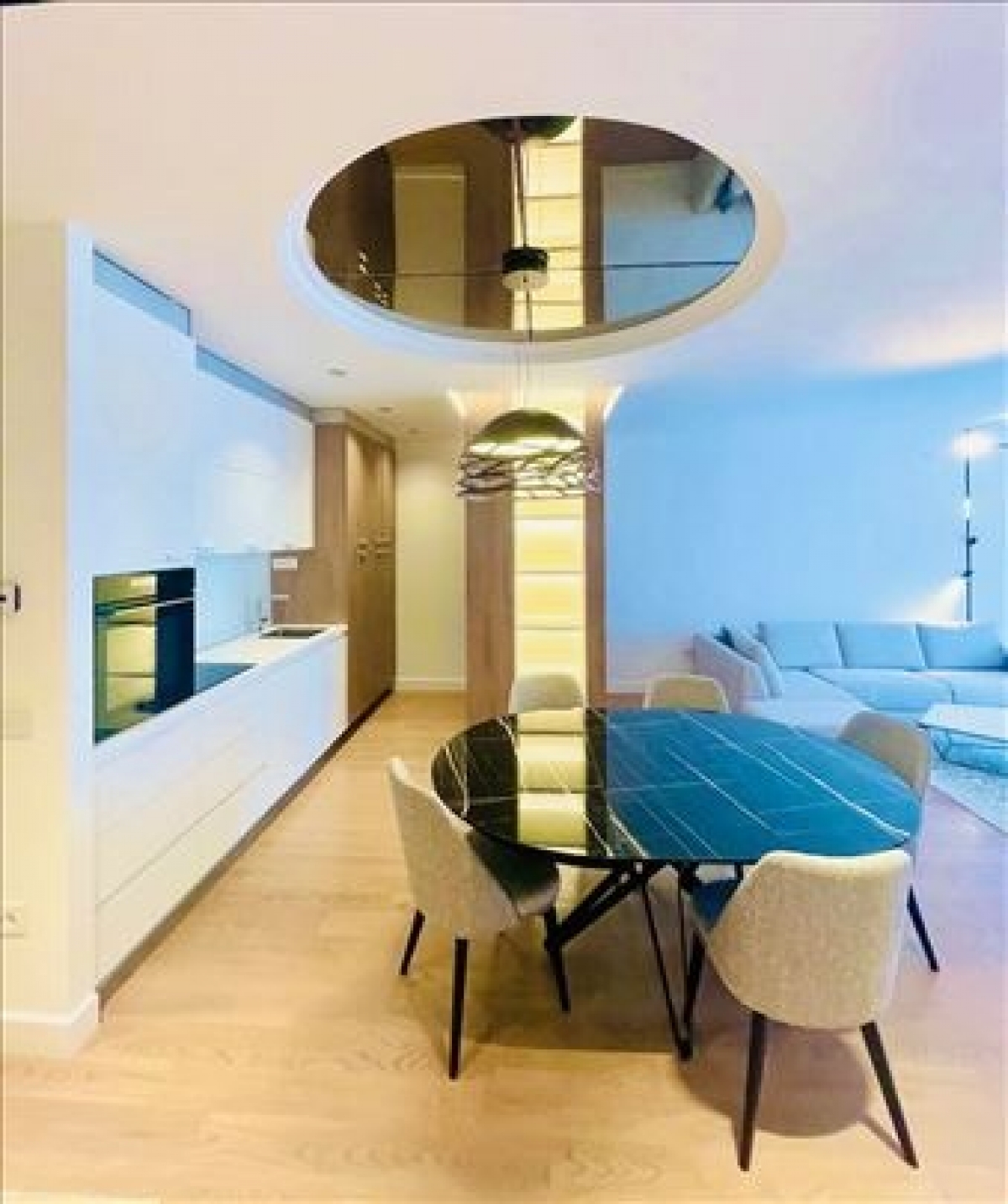 Cetvorosoban lux nov stan  2 garazna mesta 2