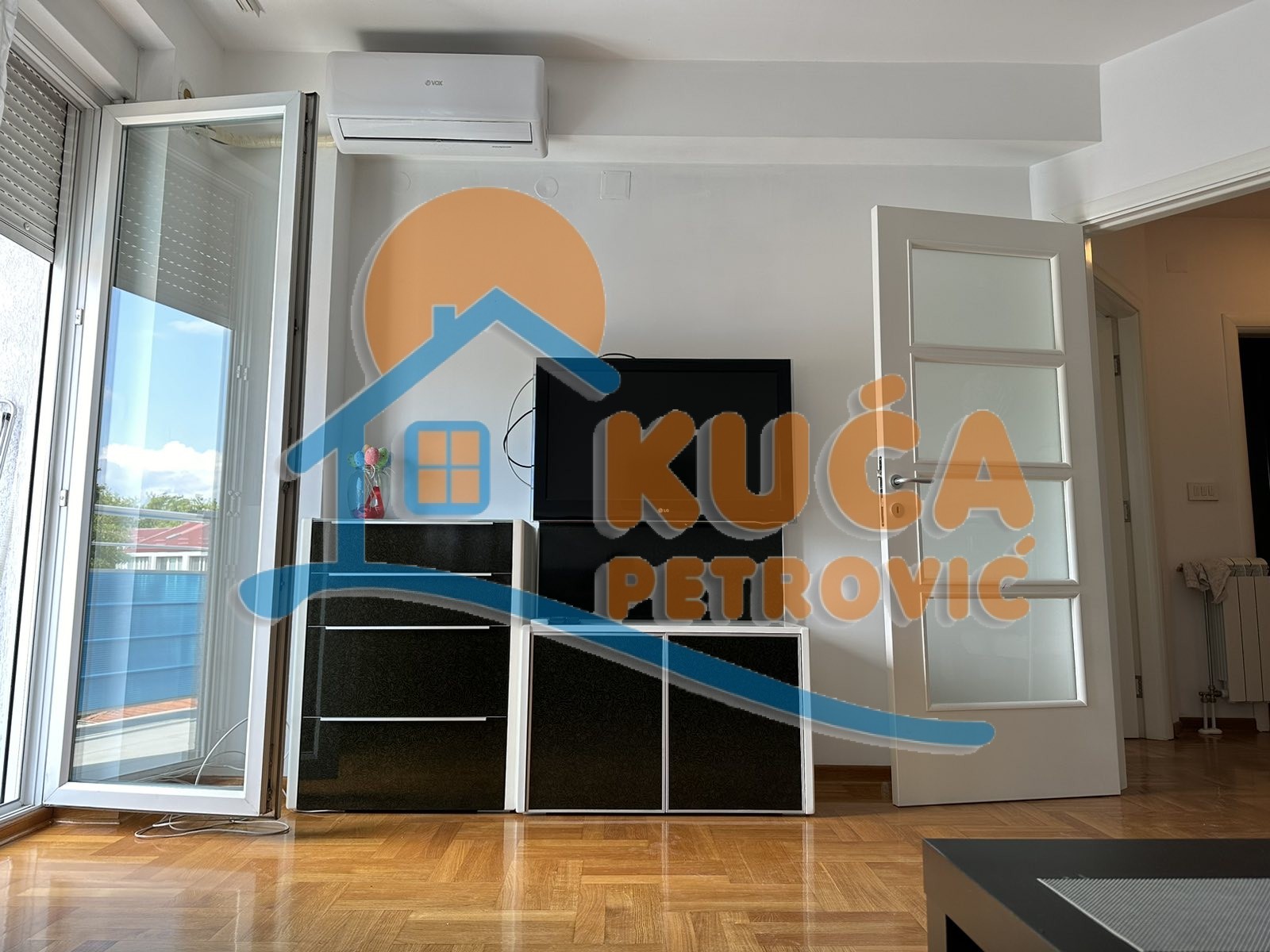 Dvosoban stan, 53 m2, Čair, Prvomajska ID: i-011895 1