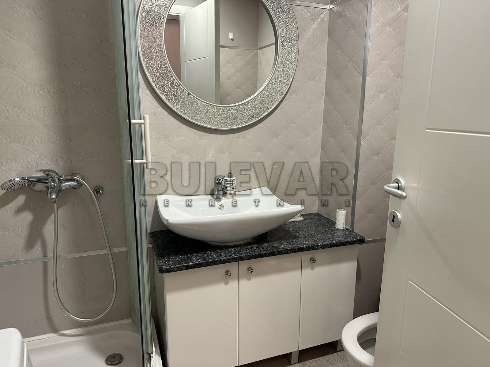 Dvosoban stan, 53 m2, Čair, Prvomajska ID: i-011895 10