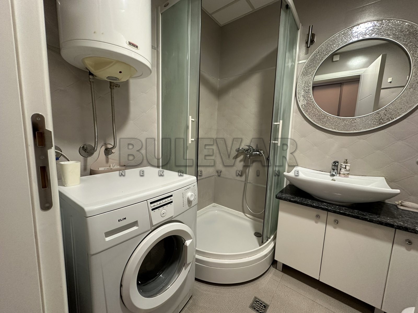 Dvosoban stan, 53 m2, Čair, Prvomajska ID: i-011895 9